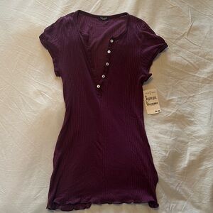 NEW! Splendid Supima Tee Size Medium. Color: Wine